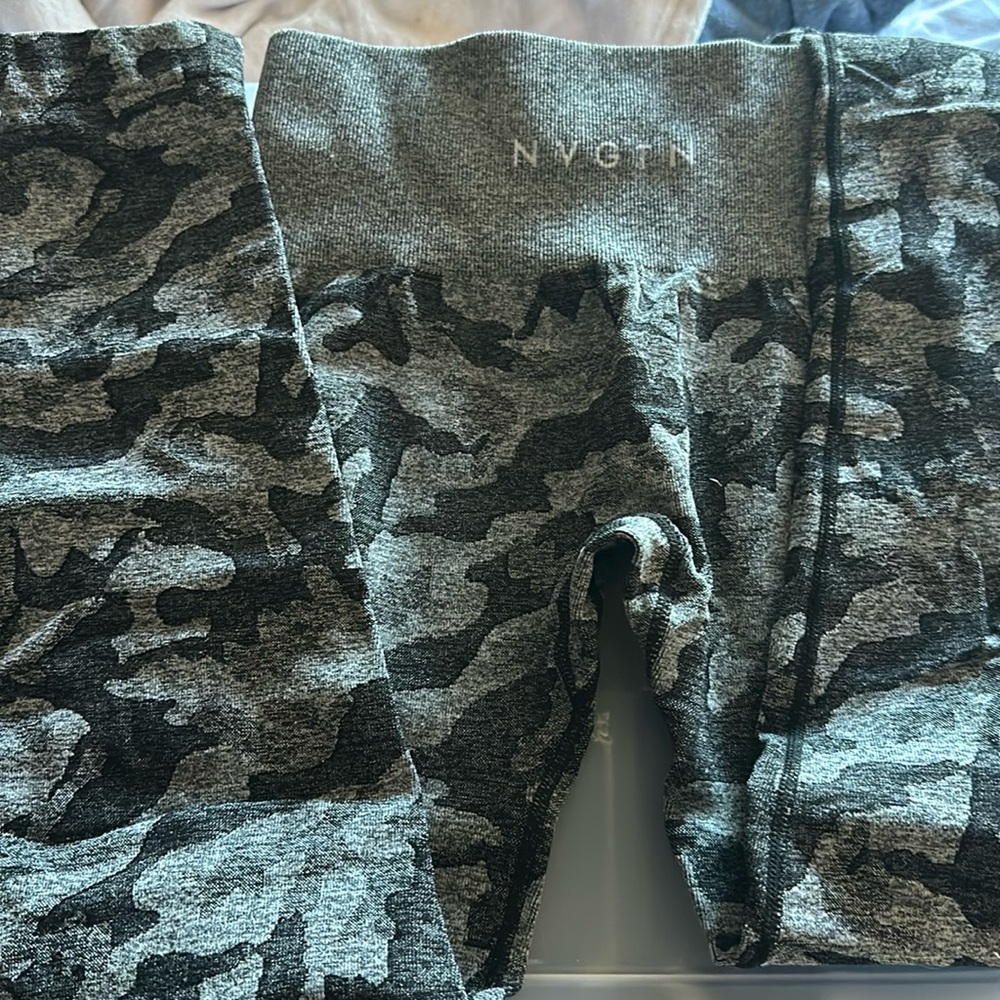 Nvgtn nwot size Small